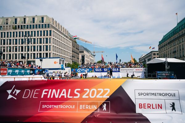 Eric Maihoefer (VfL Sindelfingen) beim Kugelstossen waehrend der deutschen Leichtathletik-Meisterschaften auf dem Pariser Platz am 24.06.2022 in Berlin